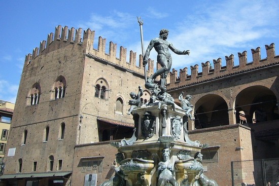 41102 bologna piazza maggiore